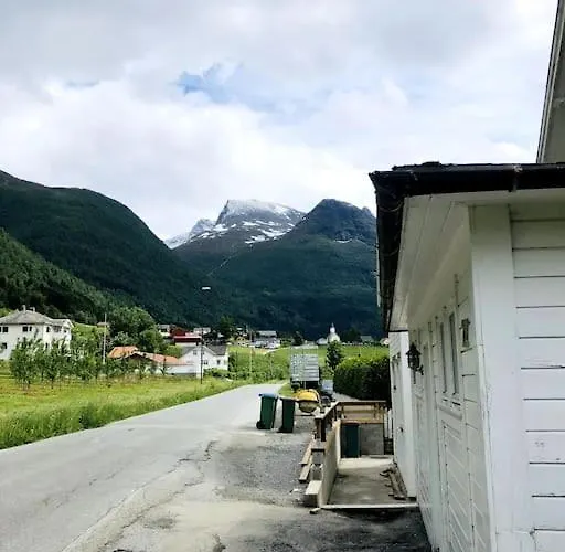 Appartement Flat In The Center Of Loen