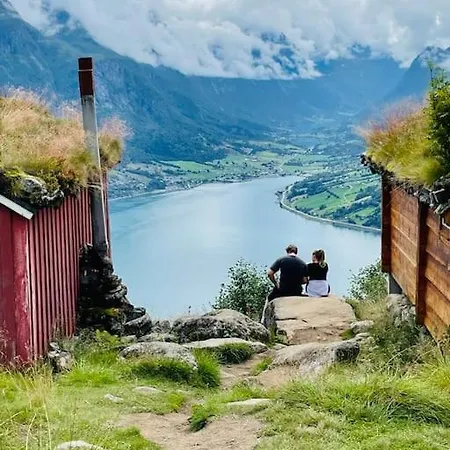 Flat In The Center Of Loen